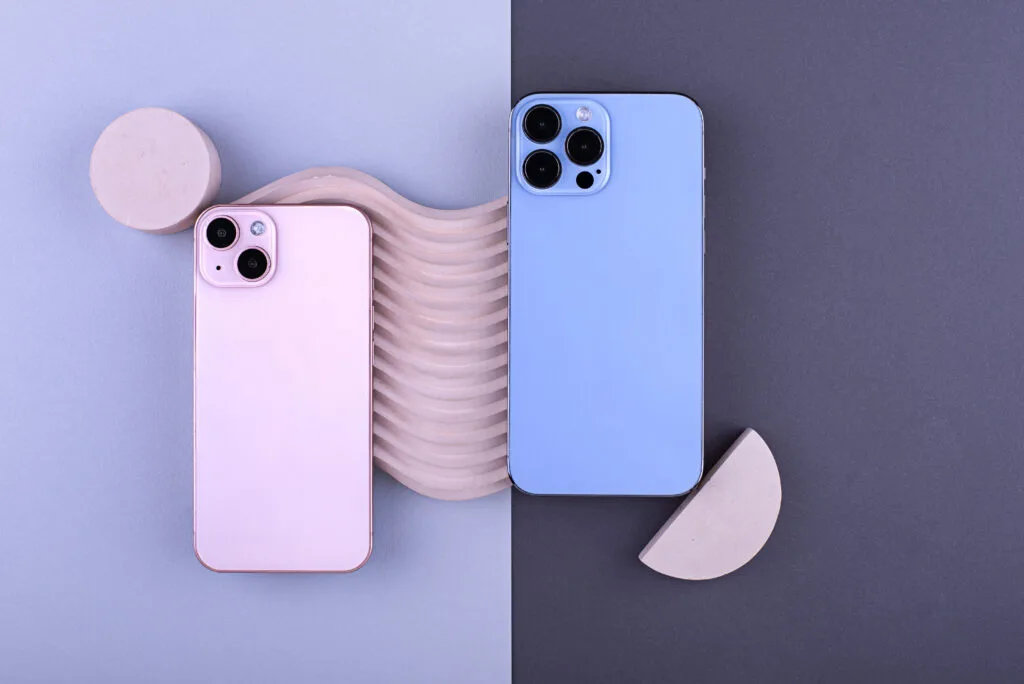 Elegant smartphone composition