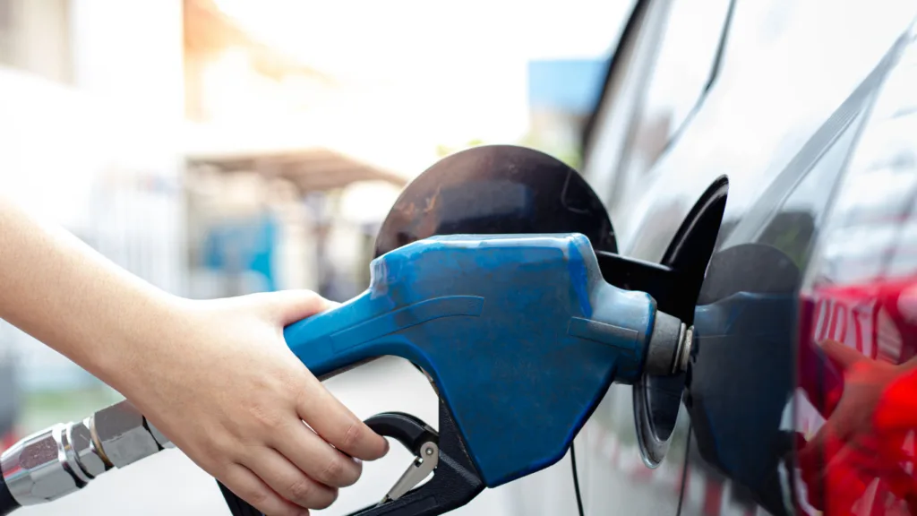 Is E20 Petrol Safe for Two-Wheelers? (Bikes and Scooters) — Is E20 and E85 Petrol Safe for Cars and Two-Wheelers? The Full Tr